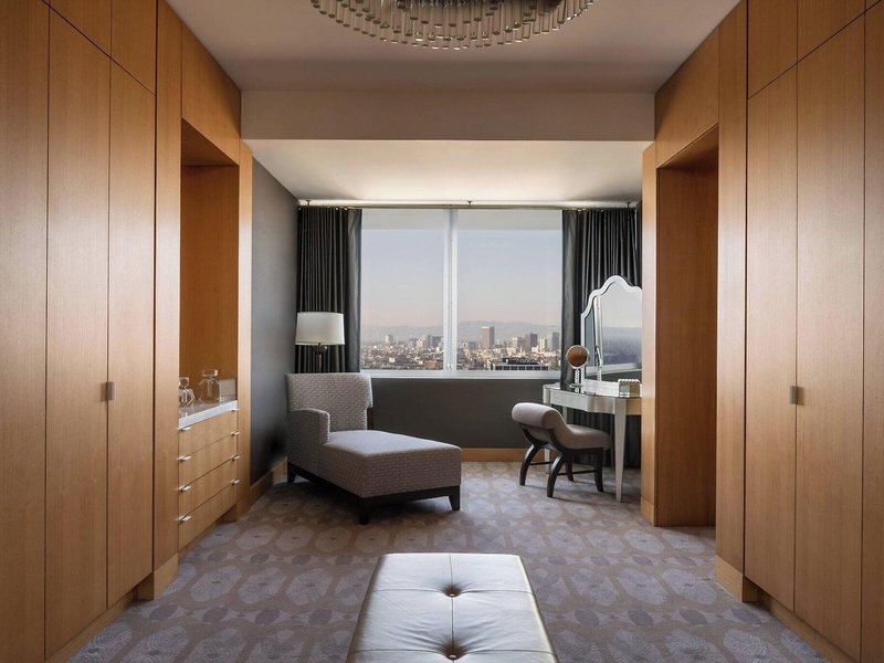 The Ritz-Carlton Los Angeles 13