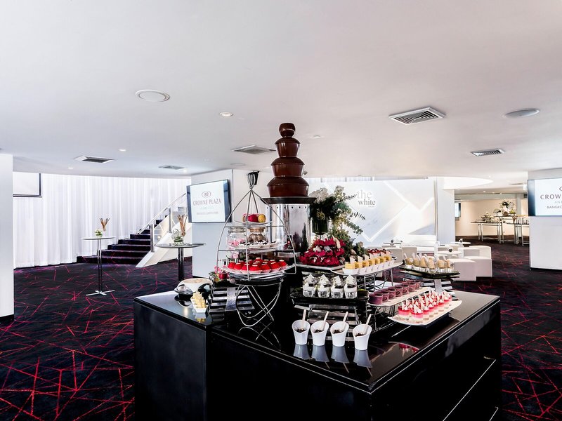Crowne Plaza Bangkok Lumpini Park 19