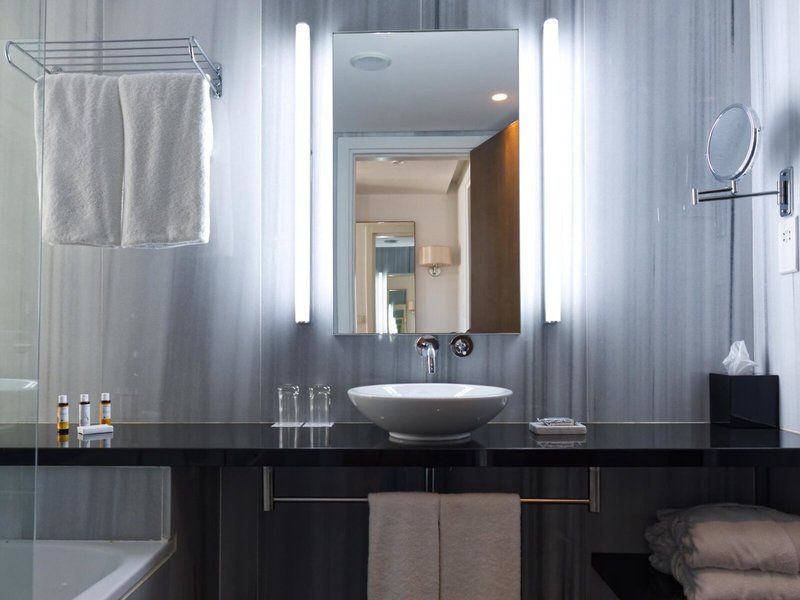 Sunrise Pearl Hotel & Spa 35 - Room Example