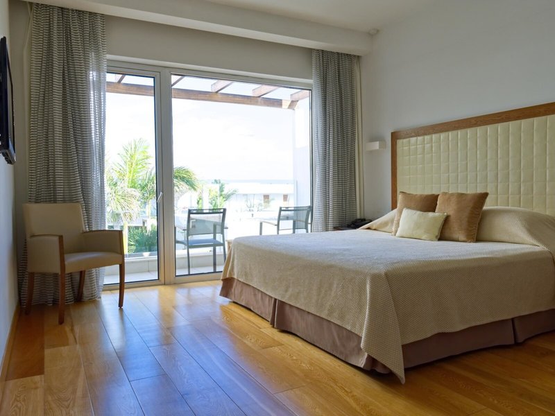 Sunrise Pearl Hotel & Spa 37 - Room Example