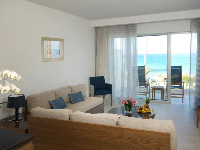 Sunrise Pearl Hotel & Spa 38 - Room Example