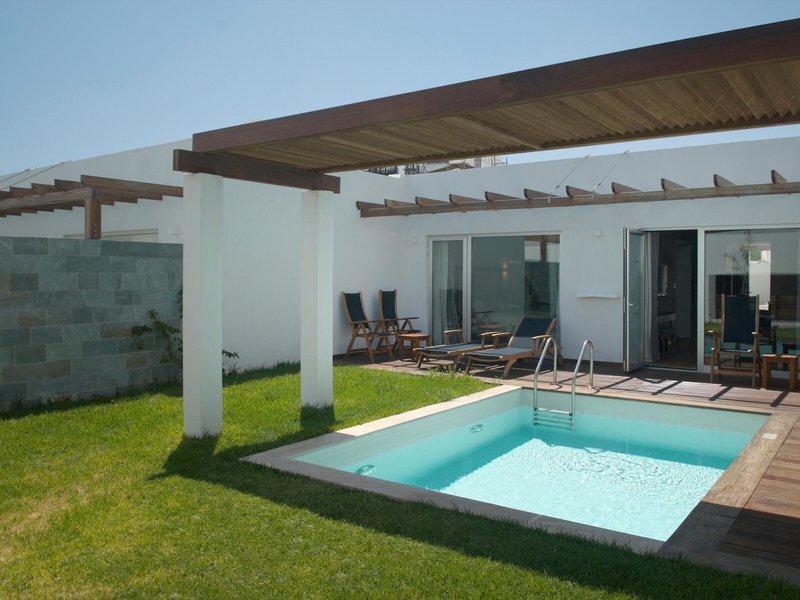 Sunrise Pearl Hotel & Spa 42 - Room Example