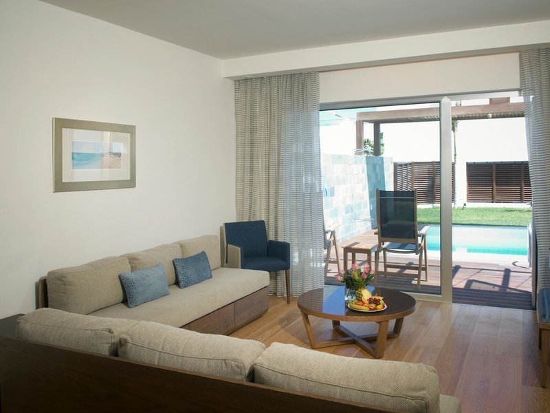 Sunrise Pearl Hotel & Spa 43 - Room Example