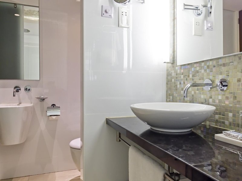 Sunrise Pearl Hotel & Spa 46 - Room Example