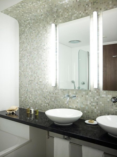 Sunrise Pearl Hotel & Spa 48 - Room Example