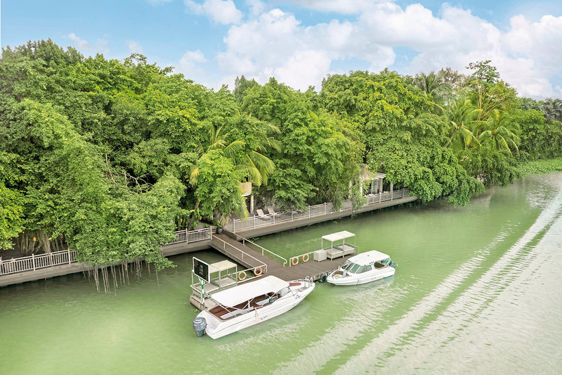 An Lam Retreats Saigon River 4