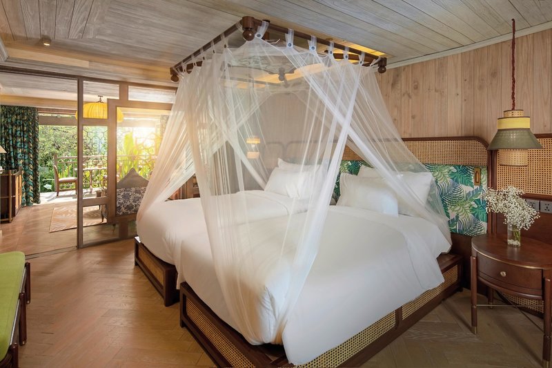 An Lam Retreats Saigon River 16