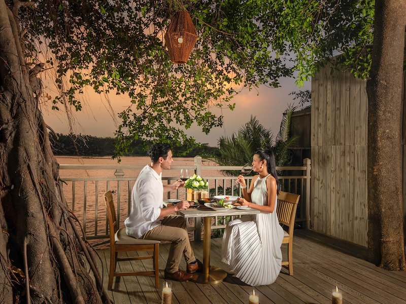 An Lam Retreats Saigon River 8