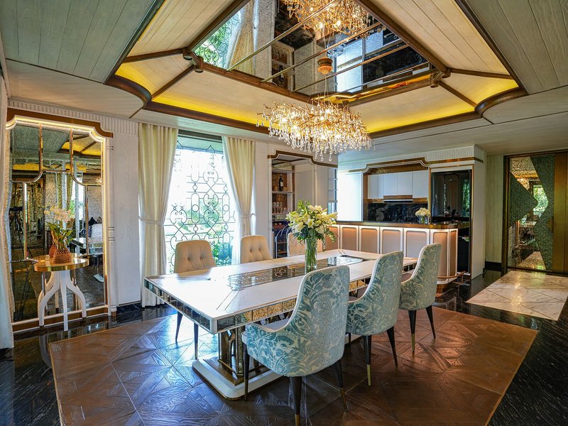 An Lam Retreats Saigon River 33