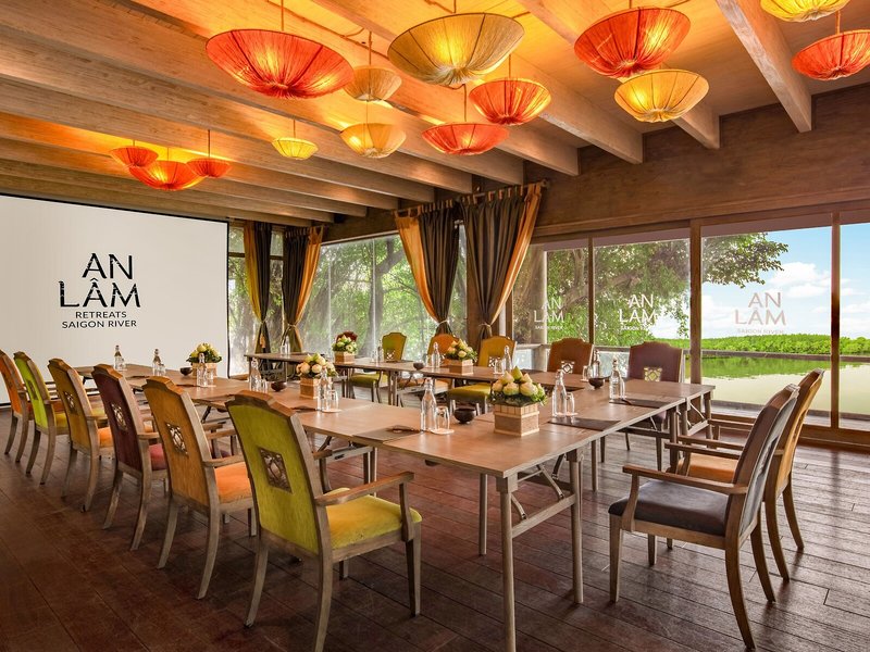 An Lam Retreats Saigon River 34