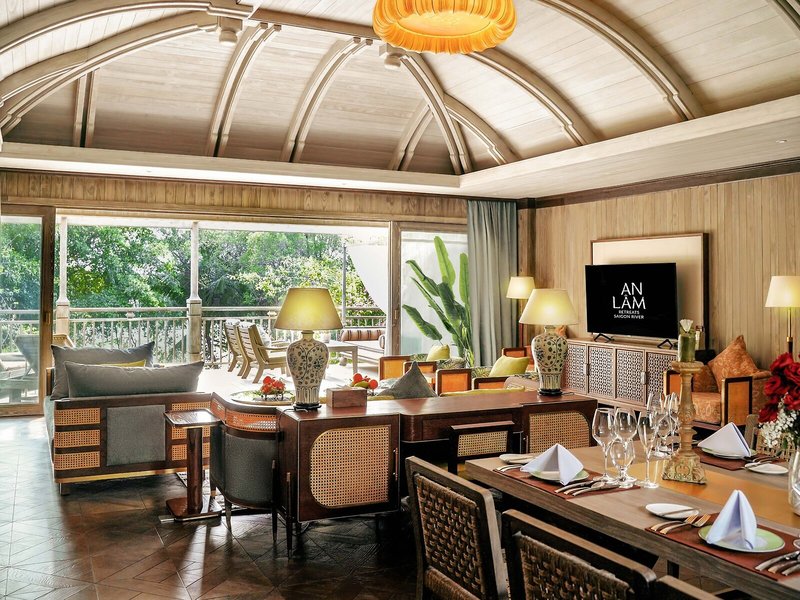An Lam Retreats Saigon River 37