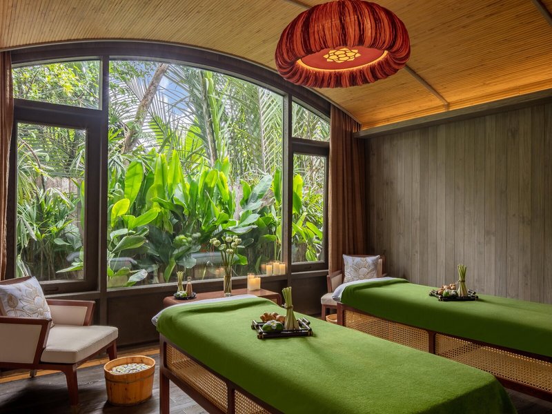 An Lam Retreats Saigon River 42