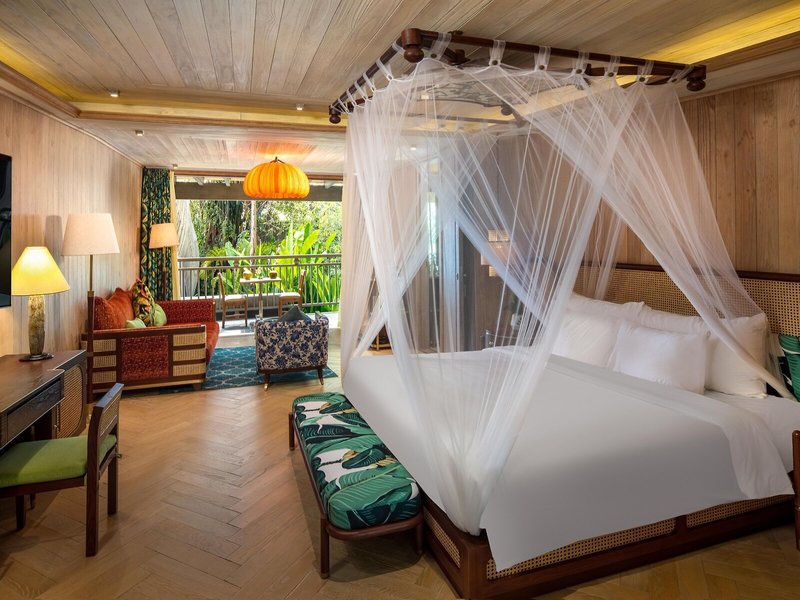 An Lam Retreats Saigon River 43