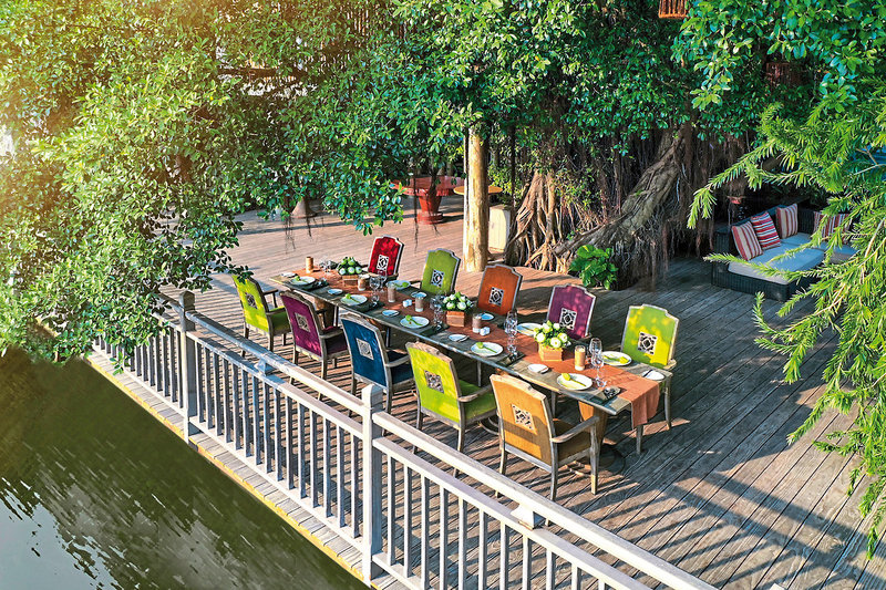 An Lam Retreats Saigon River 8