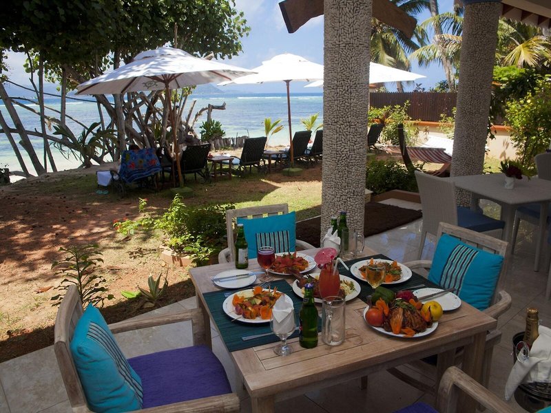 Le Relax Beach House 8