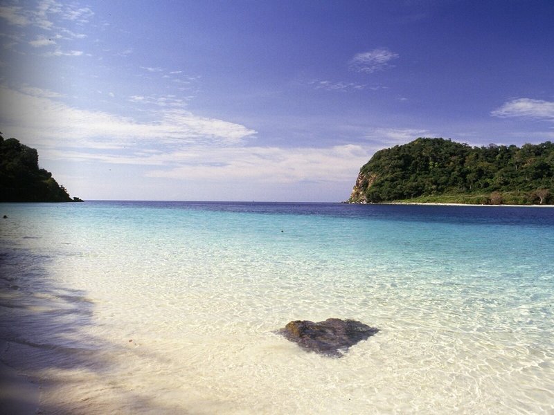 Lanta Pura Beach Resort 10