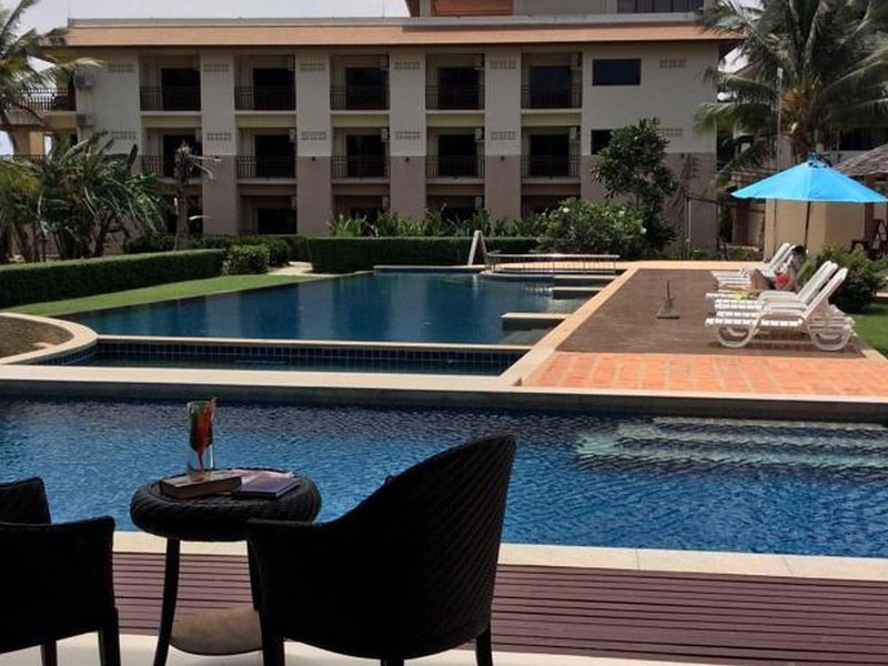 Lanta Pura Beach Resort 15