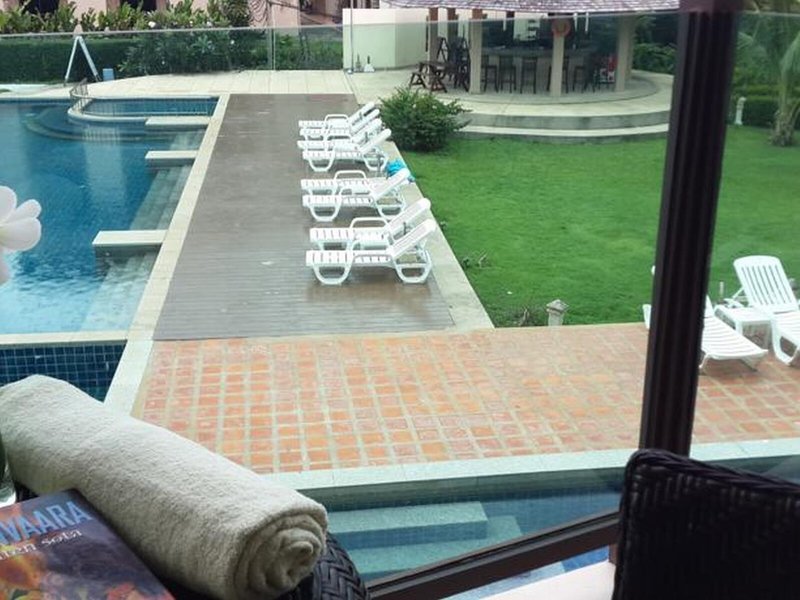 Lanta Pura Beach Resort 16