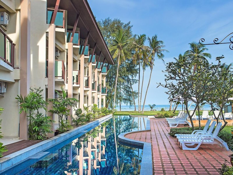 Lanta Pura Beach Resort 18