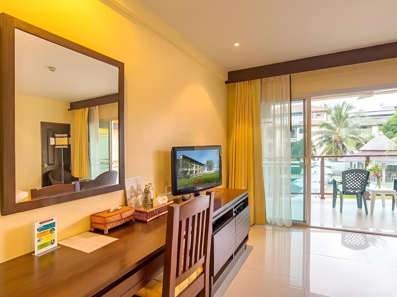 Lanta Pura Beach Resort 23