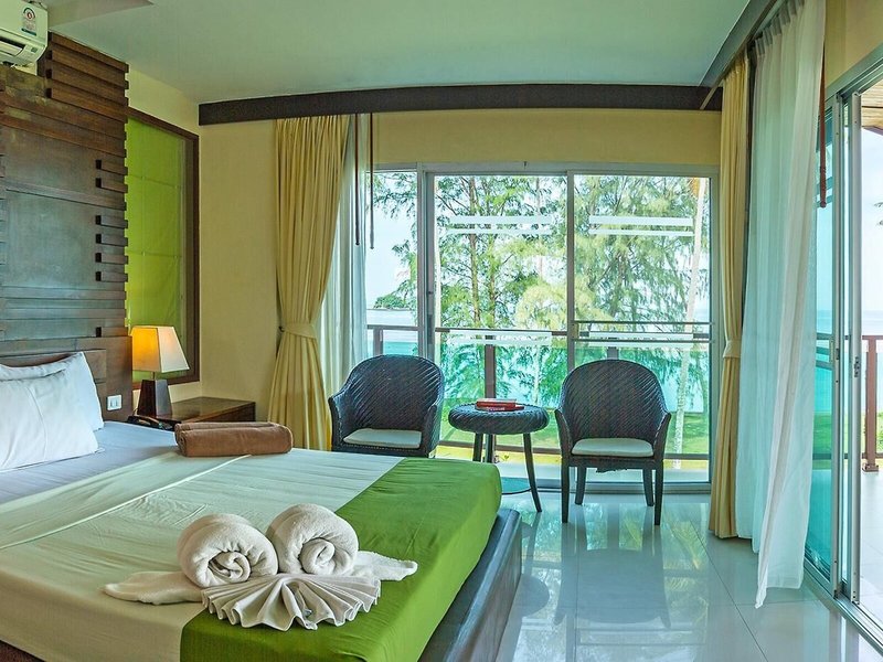 Lanta Pura Beach Resort 32