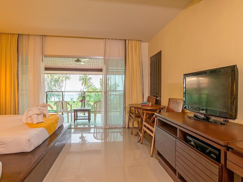 Lanta Pura Beach Resort 37