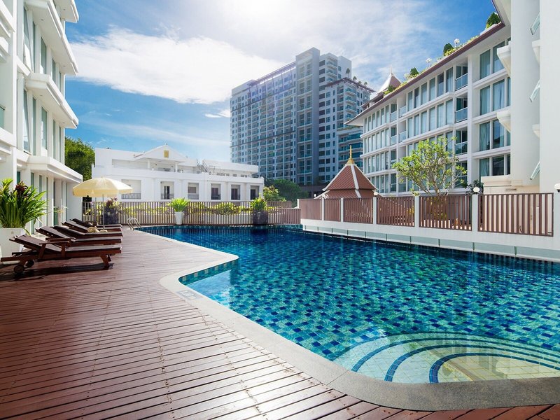 Aiyara Grand Hotel 1