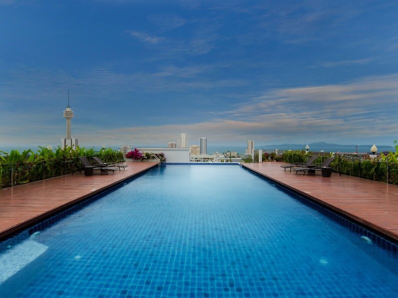 Aiyara Grand Hotel 10