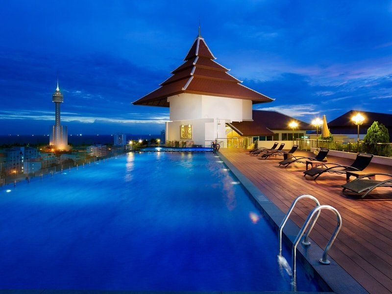 Aiyara Grand Hotel 14