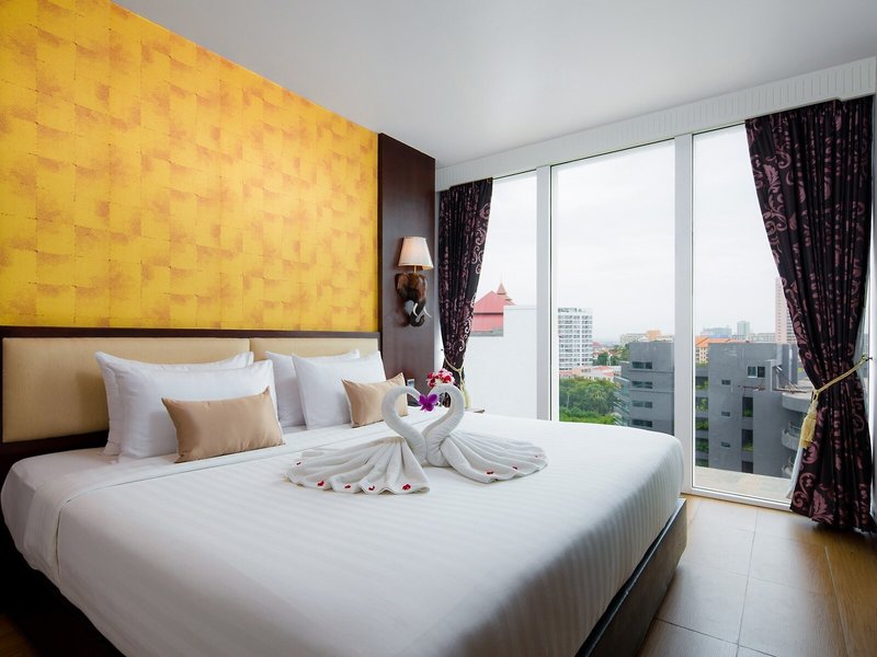 Aiyara Grand Hotel 38