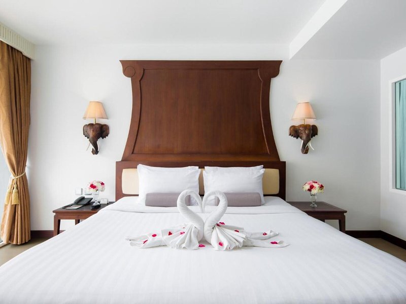Aiyara Grand Hotel 43