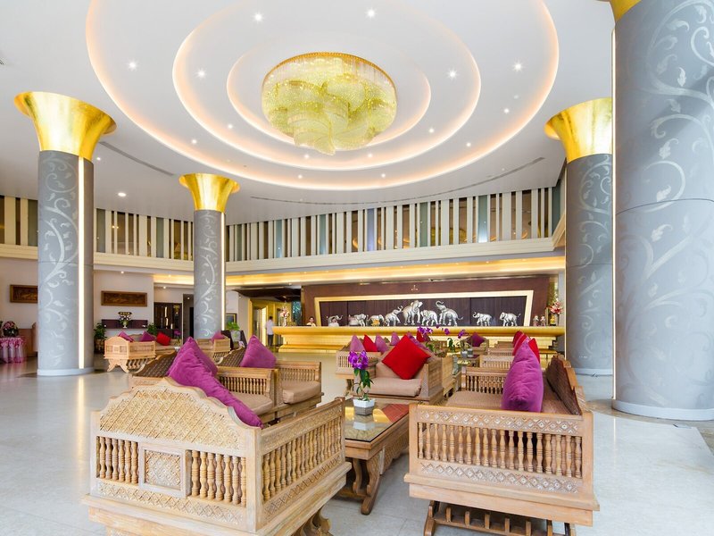 Aiyara Grand Hotel 45