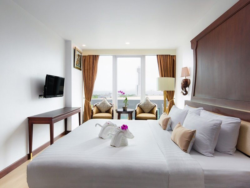 Aiyara Grand Hotel 46