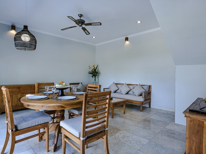 Pramana Desa Swan 10