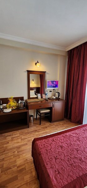 Astoria Hotel 3