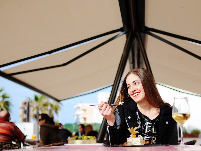 Gastro-Hotel Monterrey Costa 16