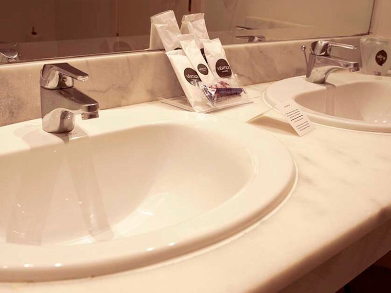 Gastro-Hotel Monterrey Costa 33