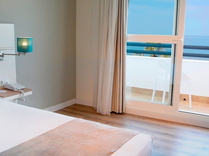 Gastro-Hotel Monterrey Costa 45