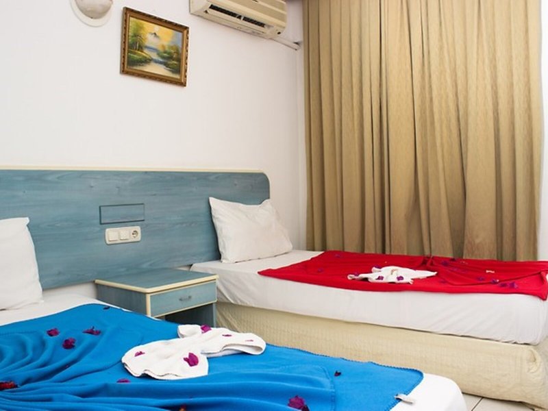 Ares Hotel 14