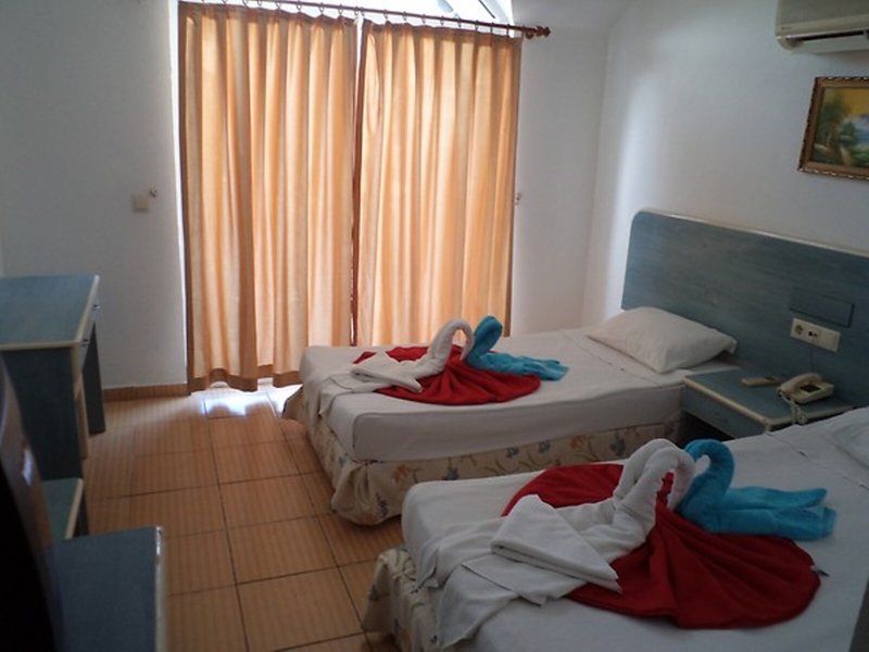 Ares Hotel 15