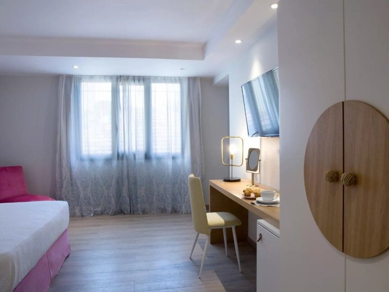 The Alley Boutique Hotel & Spa  42