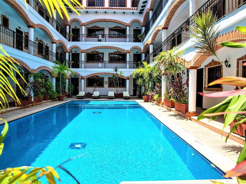 Hotel Colonial Playa del Carmen 1