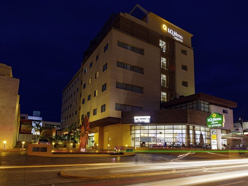 LQ Hotel by La Quinta Cancun 3