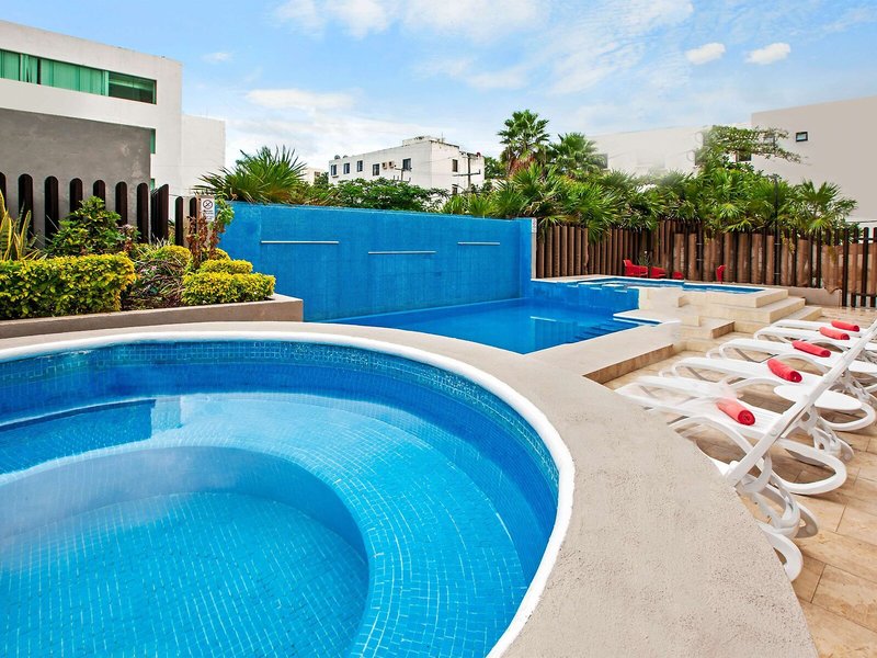 LQ Hotel by La Quinta Cancun 5