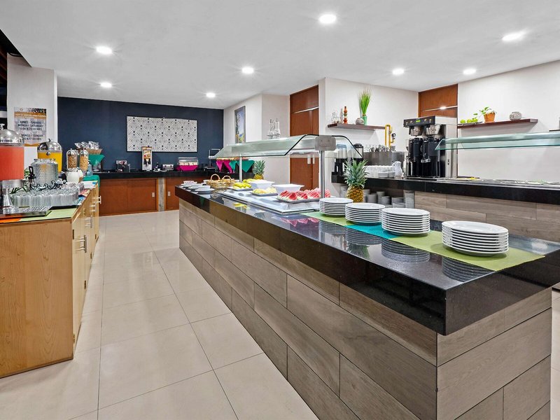 LQ Hotel by La Quinta Cancun 20