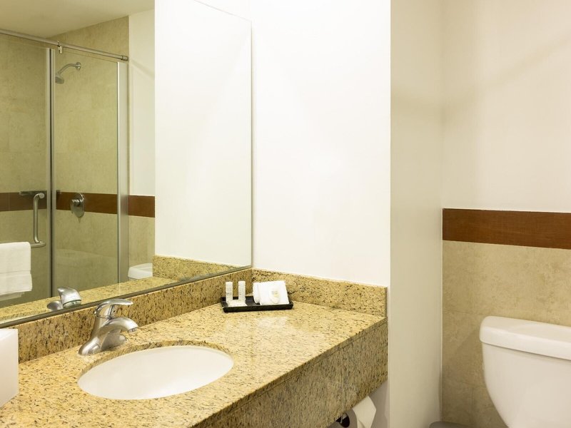 LQ Hotel by La Quinta Cancun 46