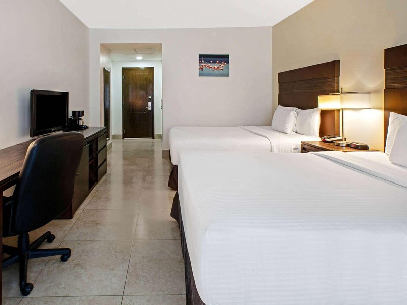 LQ Hotel by La Quinta Cancun 47