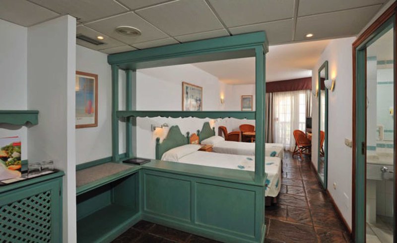Sol Los Fenicios 14 - Room Example