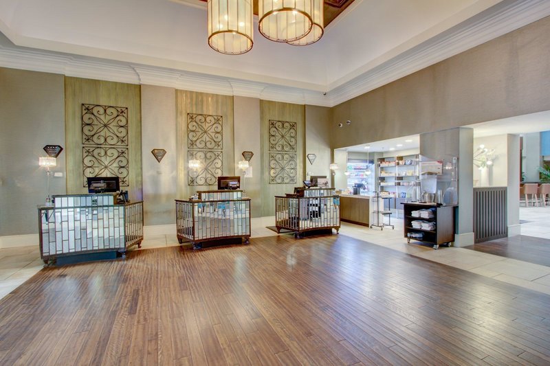 Crowne Plaza Charleston Airport 1 - Lounge / Lobby