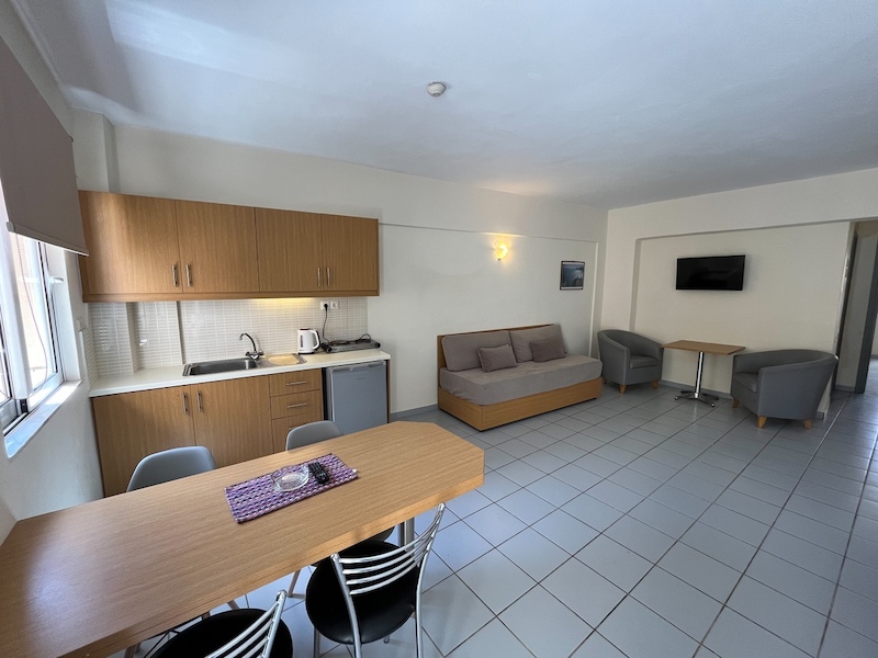 Acropolis Apartments 11